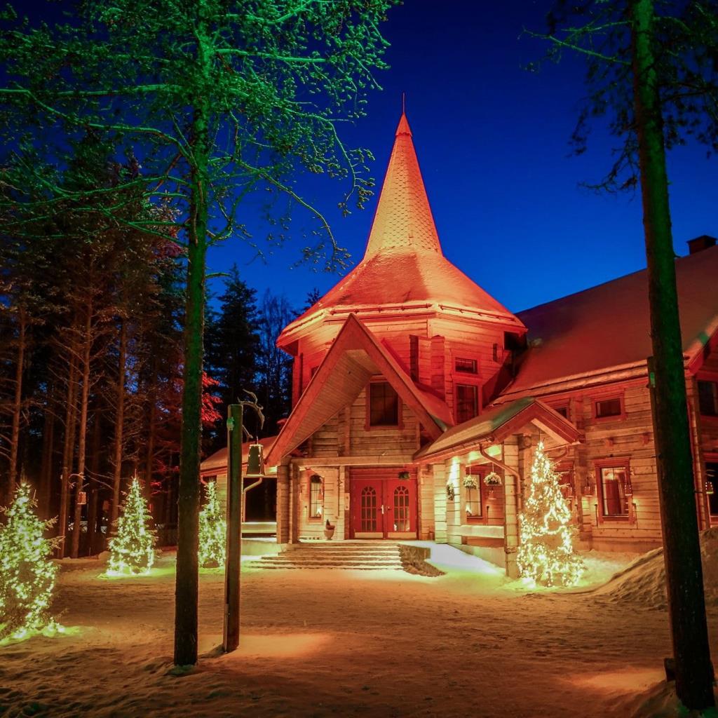 Mrs. Santa Claus’ Christmas Cottage