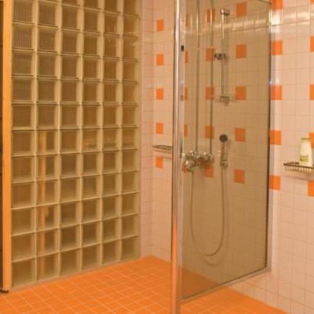 Ravintola Kaaren viinitupa ja sauna