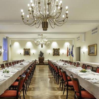 Gillet Bar & Bistro / Can Can