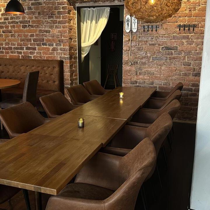 Pella's Cafe & Bakery