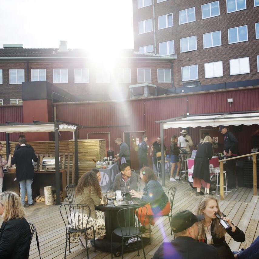 Folk Mat & Möten Takterrassen
